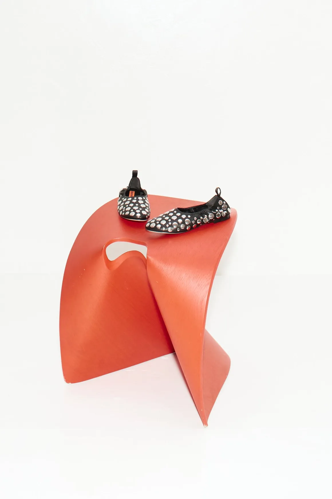 Studded Riad Flats in Black/Silver