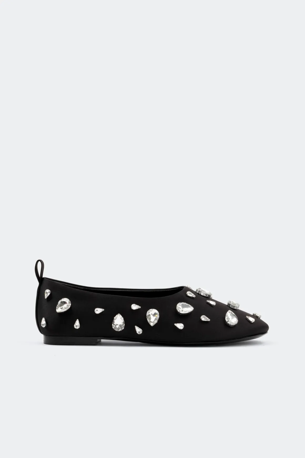 Teardrop Crystal Riad Flat in Black/Clear