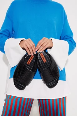 Woven Bubble Slide in Black