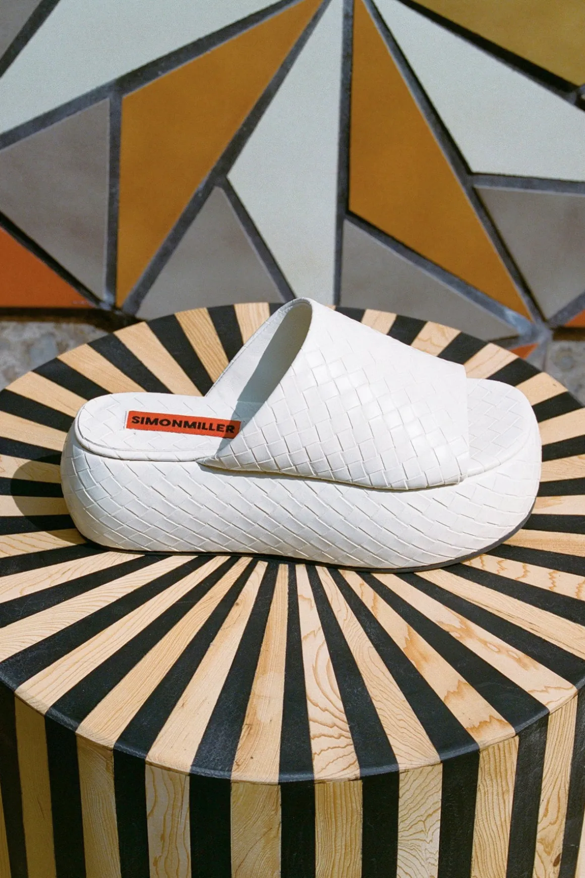 Woven Cloudy Platform in Macadamia