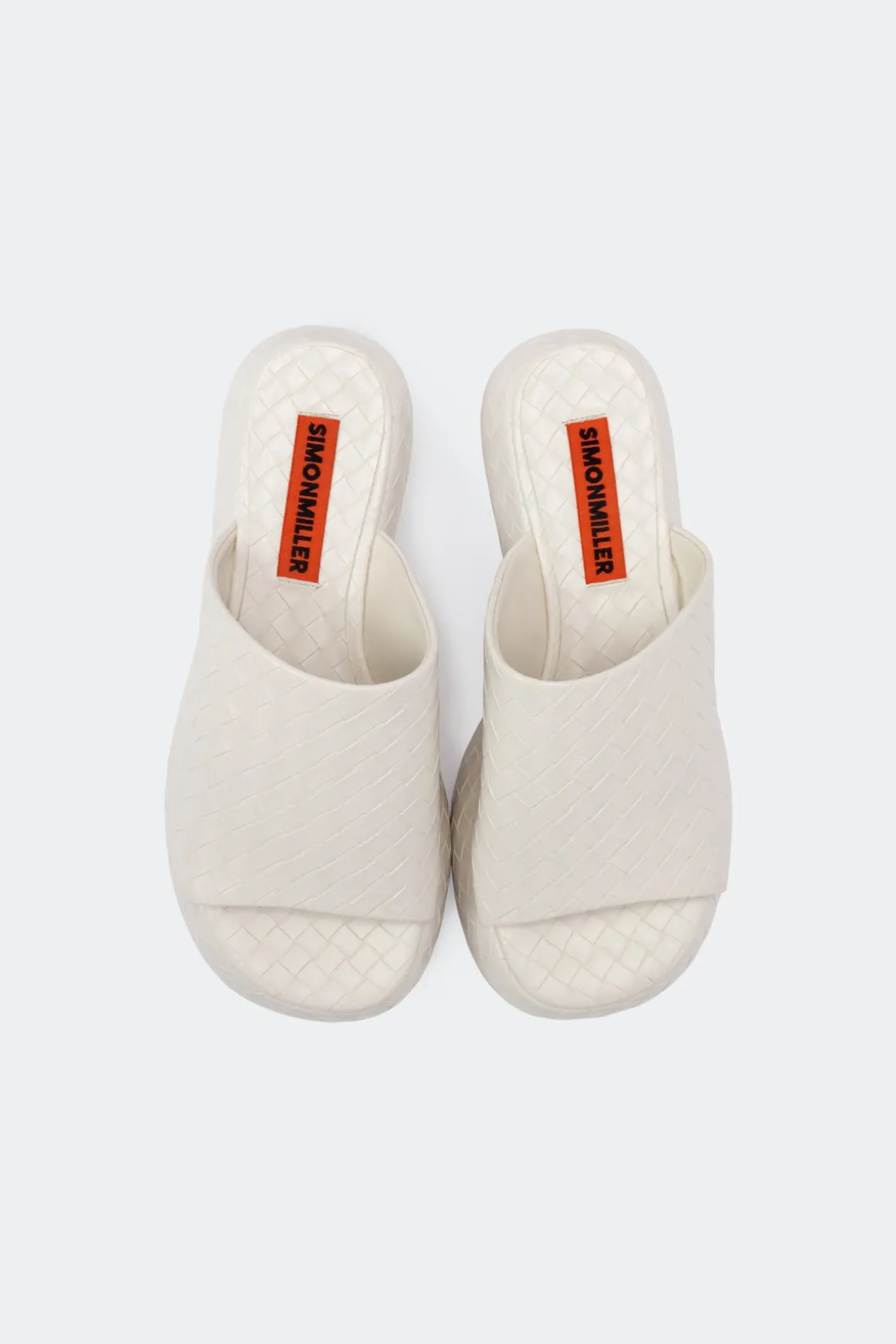 Woven Cloudy Platform in Macadamia